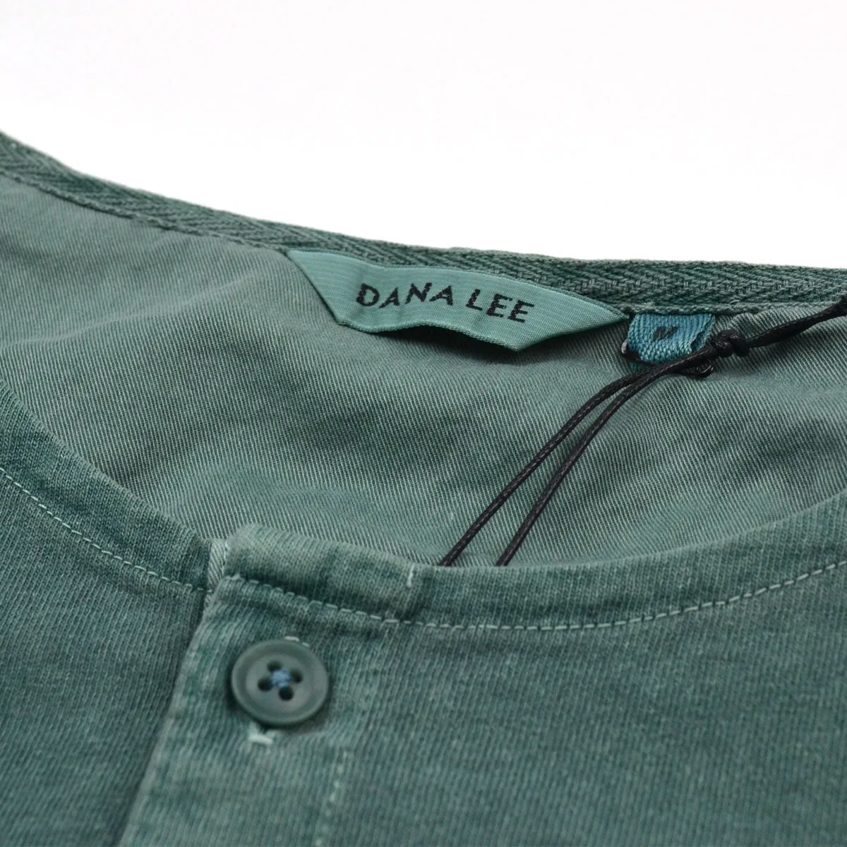 Dana Lee - Twill-sleeved Henley T-shirt - Phtalo Green Sunwash