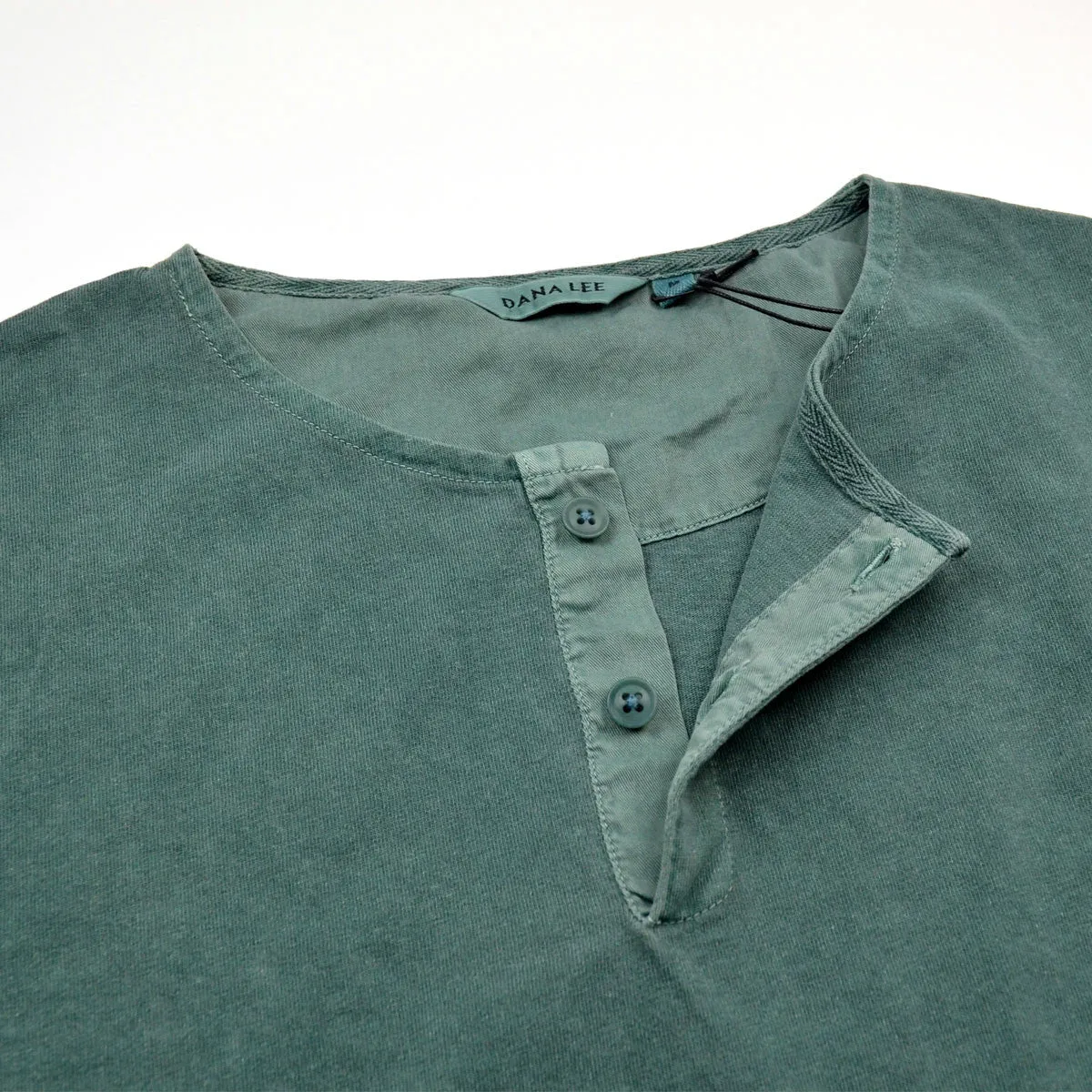 Dana Lee - Twill-sleeved Henley T-shirt - Phtalo Green Sunwash