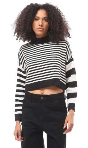 O171117 Ribbed Mock-Neck Black & White Cropped Pullover